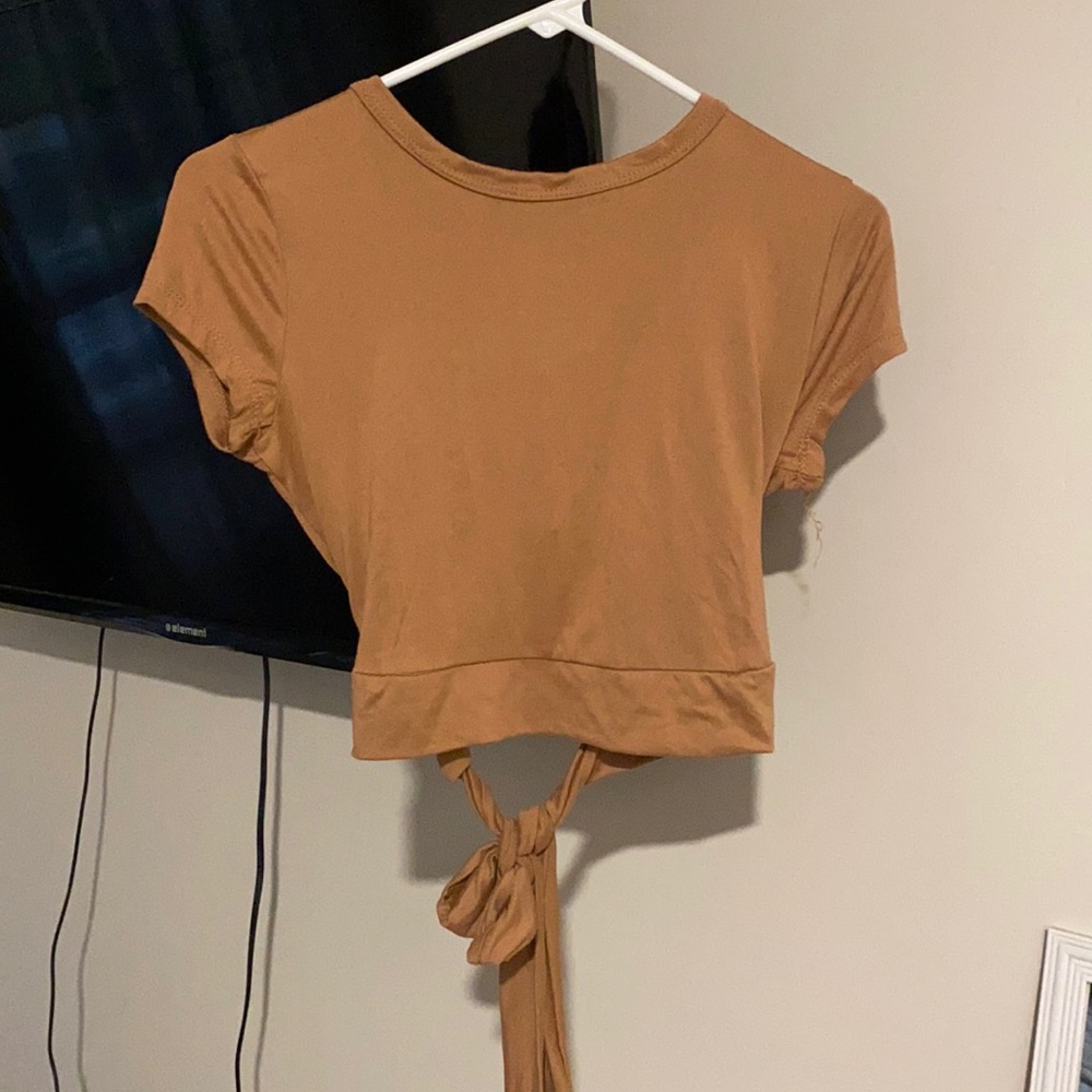 Streetwear Society tie back top Medium